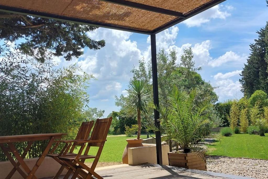 Gite Cosy Au Coeur Du Luberon Lagnes Kültér fotó