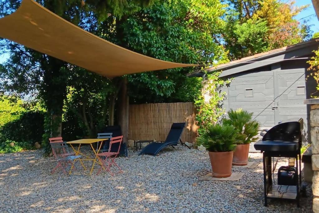 Gite Cosy Au Coeur Du Luberon Lagnes Kültér fotó