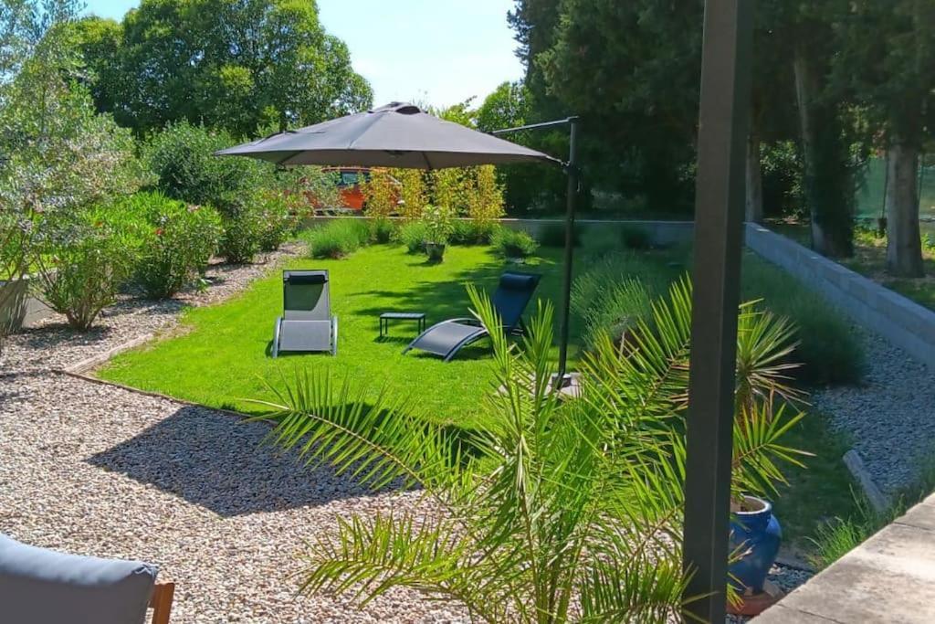 Gite Cosy Au Coeur Du Luberon Lagnes Kültér fotó